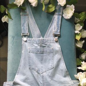 Overall shorts